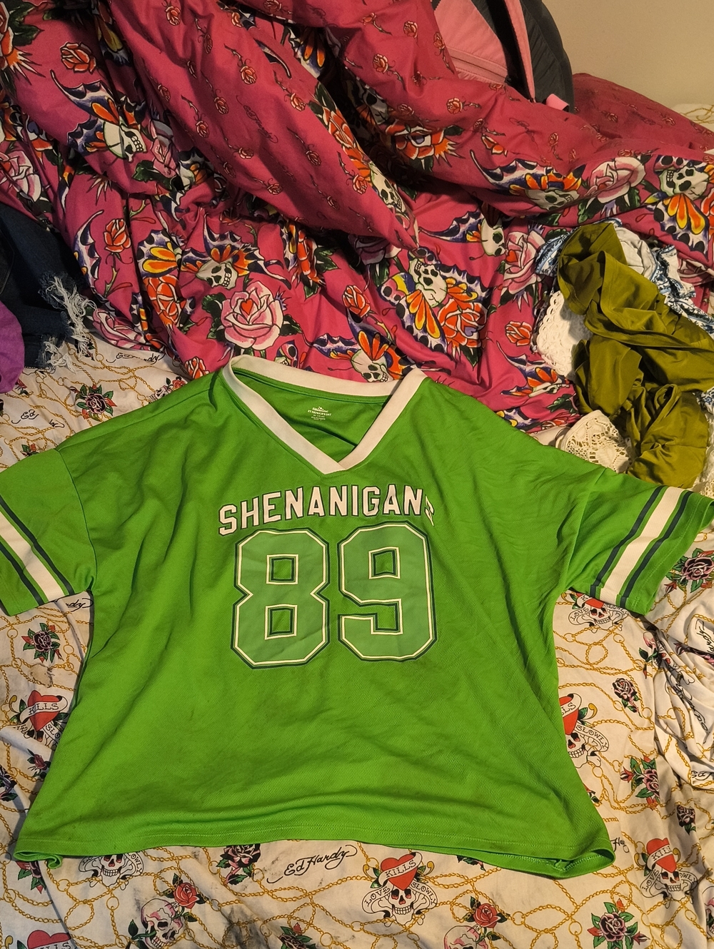 Shenanigans St Patrick's Day V-Neck Jersey Style Top Women's Size XL